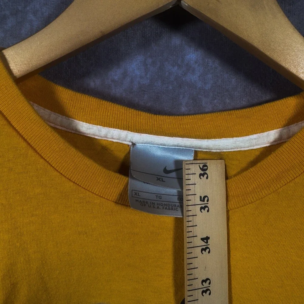 2000s Nike Scoring Machine Graphic T-Shirt Mustard Yellow XL
